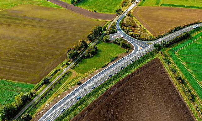 Autofahrer, die aus Richtung Marbach nach Bad Dürrheim möchten, können sich künftig über die Einfädelspur auf die B33 einreihen.