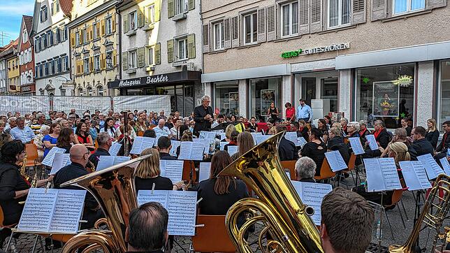 Die Stadtmusik spielt zum ersten Mal ein Freiluftkonzert dieser Art.
