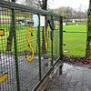 Verriegelt und verrammelt: Das Gelände des ESV Waldshut ist abgesperrt. Der Spielbetrieb bei den beiden Fußballmannschaften ist ...
