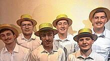 Die Azubis der Narrenzunft freuen sich auf ihren Auftritt (von links): Jakob Ringwald, Tim Schilli, Marcel Burger, Tristan Zolnai, Paul ...