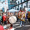 Sorgen für Stimmung auf dem närrischen Jahrmarkt in Radolfzell: Die Musikgruppe der Narrenzunft Käfertal aus Hemmenhofen.