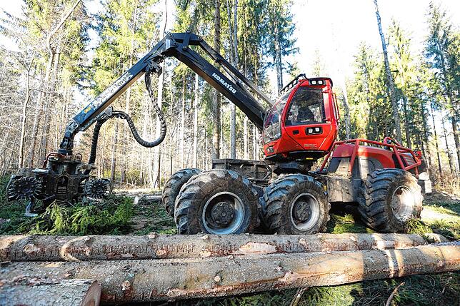 Der Harvester (Vollernter) der aktuell zum Einsatz am Schellenberg kommt.