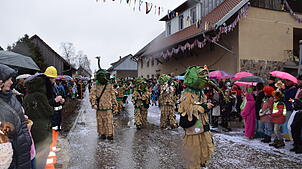 Bild : Bildergalerie: Das Schlüchttalnarrentreffen in Nöggenschwiel im besten Licht