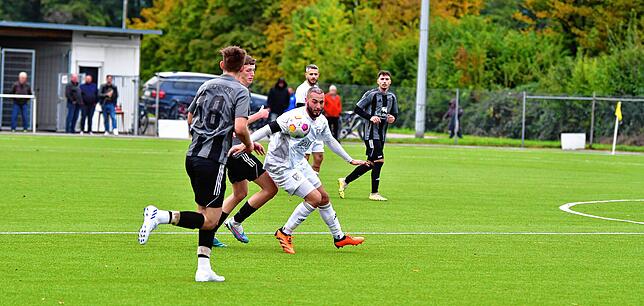 Bild 10: SV Blau-Weiß Murg besiegt FC Hochrhein mit 1:0 – und wir haben Bilder!