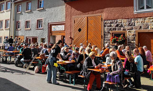 Bild 15: Kilbigfinale steigt bei Kaiserwetter