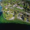 Der Campingplatz in Überlingen im Herbst 2015. Nach der Saison 2016 wurde der Platz geräumt. Links im Bild ist die Silvesterkapelle zu ...