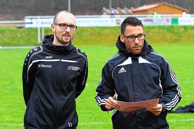 Ein Jahrzehnt her: 2015 war René Grabe (links, mit Mirco Schillinger) beim SV Rheintal als Co-Trainer engagiert.