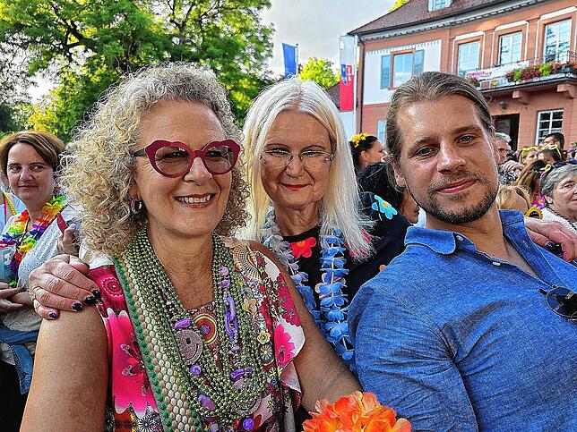 Bild 2: Papis Pumpels sorgen für grandiose Stimmung auf dem Rathausplatz in Bad Dürrheim