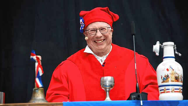 Bild 28: Schmotziger Dunschtig: Jakobiner zerren CDU-Mann Andreas Jung vor ihr Tribunal