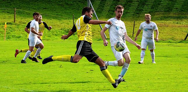Bild 25: SV Eichsel muss gegen den FC Huttingen mit einem 1:1 zufrieden sein &ndash; und wir haben die Bilder!