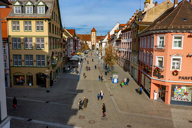 So sollte es künftig viel öfters sein: Blick in eine Villinger Fußgängerzone ohne Fahrzeuge.