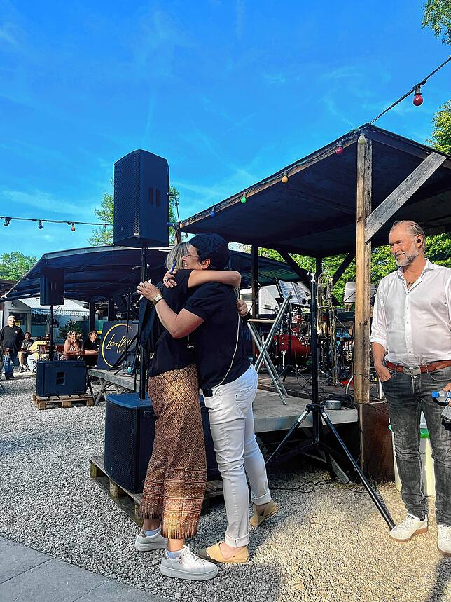 Bild 8: Zurück beim Publikum: Die Bregi House Band liefert ein fulminantes Comeback im Park