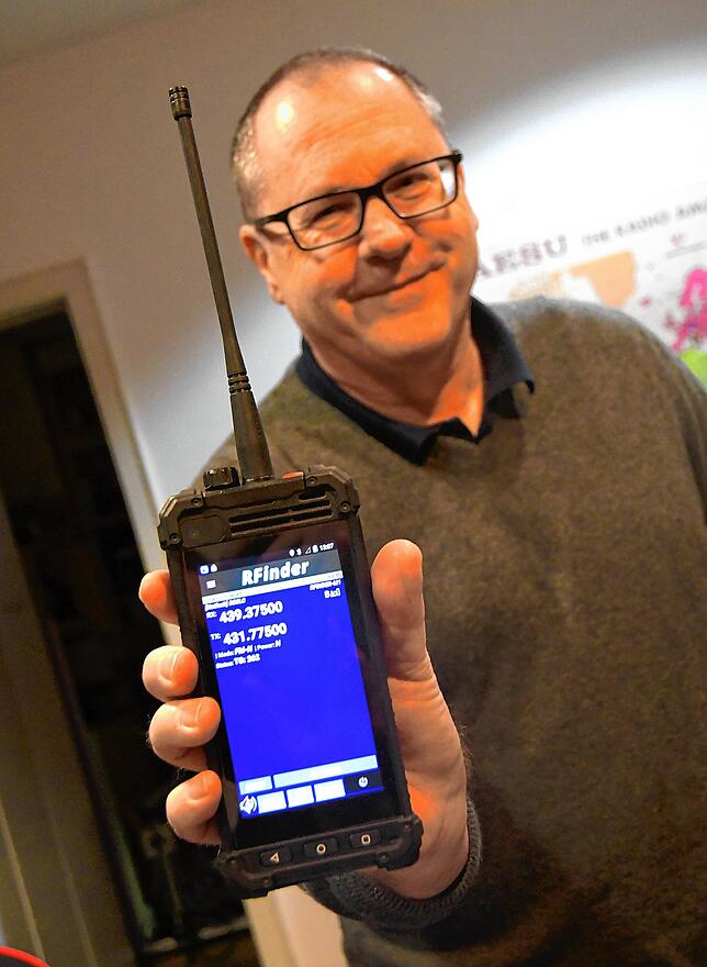 Das Handgerät ist immer dabei, auch bei Robert Traussnig: Ist der Gehrenberg in Sicht, geht damit alles.