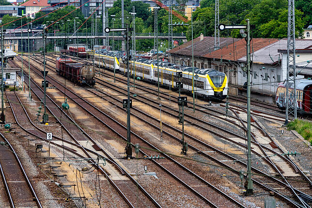 Bild 4: Umsteigefrei nach Freiburg: Neue Züge im Bahnhof Villingen