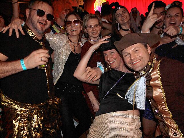 Bild 21: Viva Las Vegas &ndash; Bilder vom Holzhauerball im Milchwerk (2)
