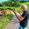 Eckhard Schmieder bewirtschaftet in Fischerbach im Schwarzwald einen Bergbauernhof mit Milchvieh und einigen Hektar Wald. &bdquo;Wenn ...