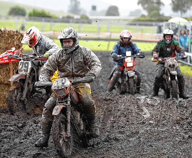 Mit Vollgas und Motorenbrummen laden die Motorsportfreunde (MSF) Pfohren zu drei Tage Mofa-Acrtion und Partyspaß ab Freitag, 12. ...