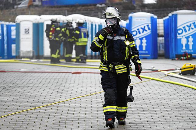 Die Feuerwehr hat an der Raiffeisenstraße den letzten Einsatz 2023.