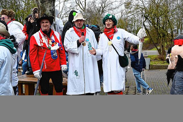 Bild 18: So schön war der Schmutzige Donnerstag in Lauchringen - Die schönsten Narren-Bilder des Tages!