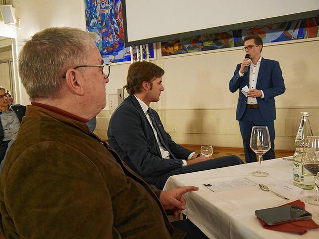 Benjamin Mors, Vorsitzender im Gemeindetag Kreisverband Konstanz, bei seiner Rede.