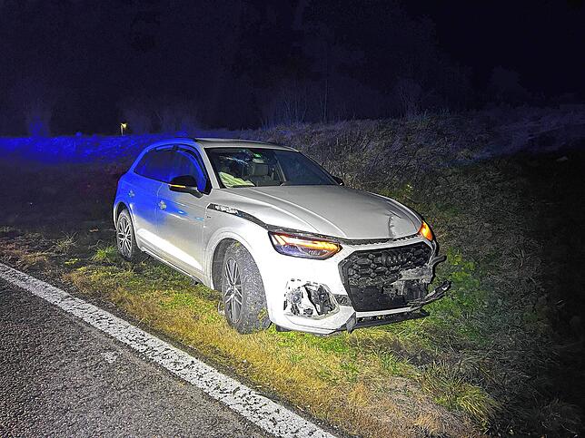 Eine Autofahrerin ist auf der A1 in der Autobahnausfahrt Aarau-West in die Kurvenanzeigen gekracht. Sie blieb unverletzt, aber der ...