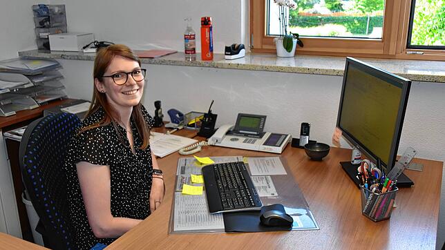 Rathaus-Mitarbeiterin Katharina Eichkorn freut sich schon auf den neuen Internetauftritt der Gemeinde. Sie hofft, das nach den ...