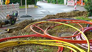 In der Worblinger Straße hat OXG mit dem Glasfaserausbau begonnen. Fortschritte beim Ausbau mit Lila Connect gibt es nicht, das ...