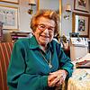 Sexualtherapeuthin Dr. Ruth Westheimer in ihrer Wohnung im Norden Manhattans.