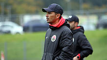 Ali Günes, Trainer des Türk. SV Singen, muss eine 2:3-Niederlage in Durbachtal quittieren.