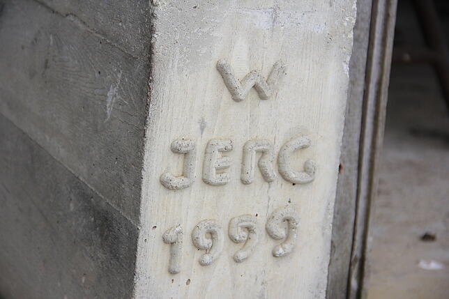 1999 baute Wilfried Jerg einen neuen Schuppen.