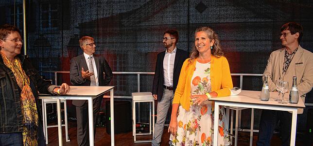 Über die Vereinbarkeit von Denkmalschutz und Stadtentwicklung diskutierten (von links): Barbara Neumann-Landwehr, Leiterin der ...