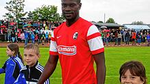 Der Freiburger Fallou Diagne beim Spiel gegen den FV Tennenbronn im Jahr 2014.