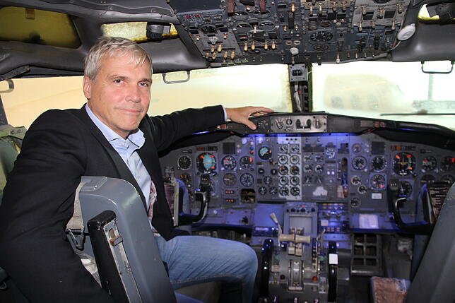 David Dornier im Cockpit der &bdquo;Landshut&ldquo;. (Archivbild)