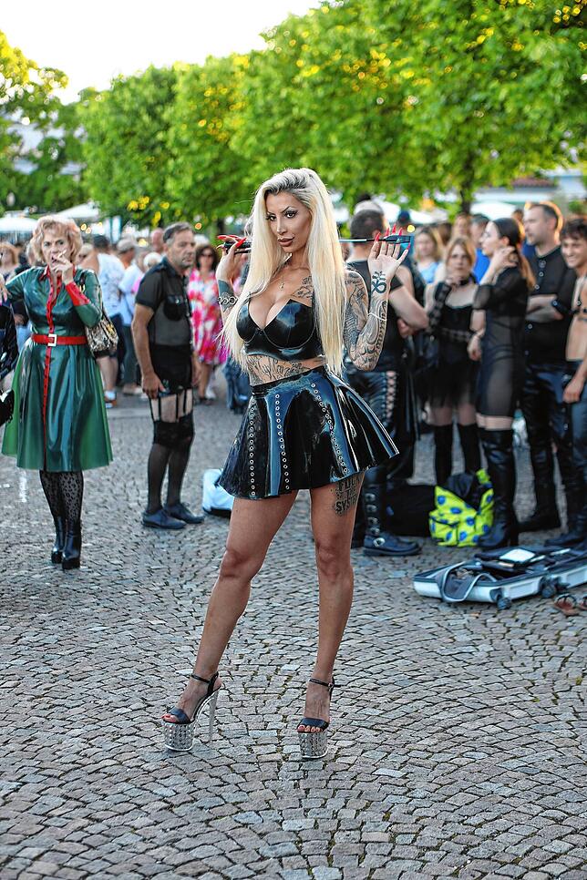 Bild 15: Torture Ship 2022 legt in Konstanz an – Alle Bilder vom BDSM-Schiff, Teil 1