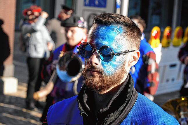 Bild 11: Gänsehautmomente beim Glonki-Umzug am Rosenmontag