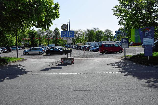 Parkplätze in Bad Säckingen sollen auch weiterhin kostenpflichtig sein, um den Autoverkehr in der Stadt einzudämmen. Hier der Parkplatz ...