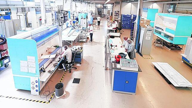 Es sind nur noch wenige Tage bis bei der Firma AP&S in Aasen das Thema Industrie 4.0 ankommt. Bild: AP&S