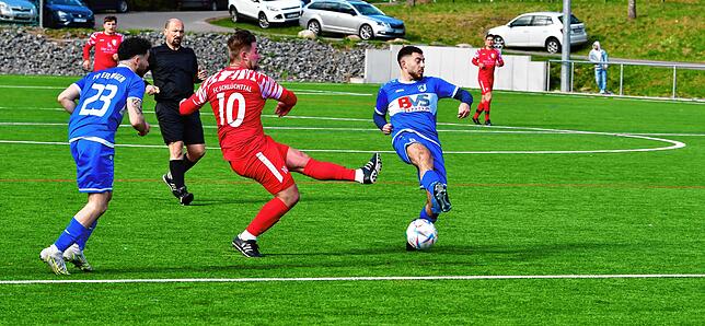 Bild 21: FC Schlüchttal siegt 3:2 gegen den FC Erzingen &ndash; und wir haben Bilder!
