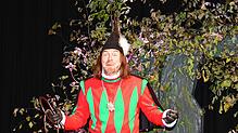 Endlich ist er nicht mehr in der Gruft auf dem Hohenkrähen: Poppele Timo Heckel auf der Bühne der Gems.