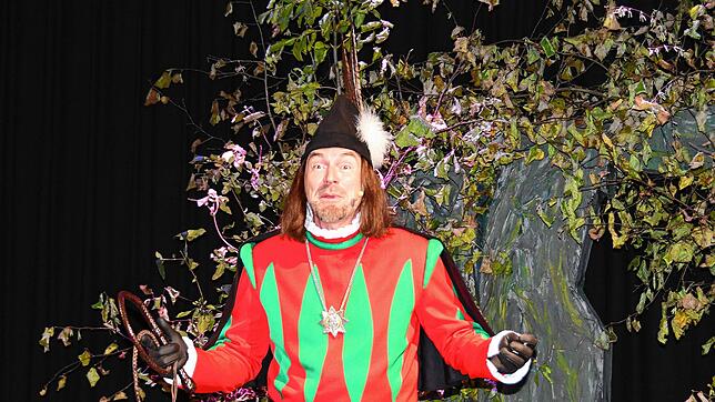 Endlich ist er nicht mehr in der Gruft auf dem Hohenkrähen: Poppele Timo Heckel auf der Bühne der Gems.