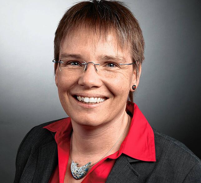 Elisabeth Kodweiß, Pastorin der Evangelisch-methodistischen Kirche, ist eine der Initiatorinnen für das Projekt „Decken für ...