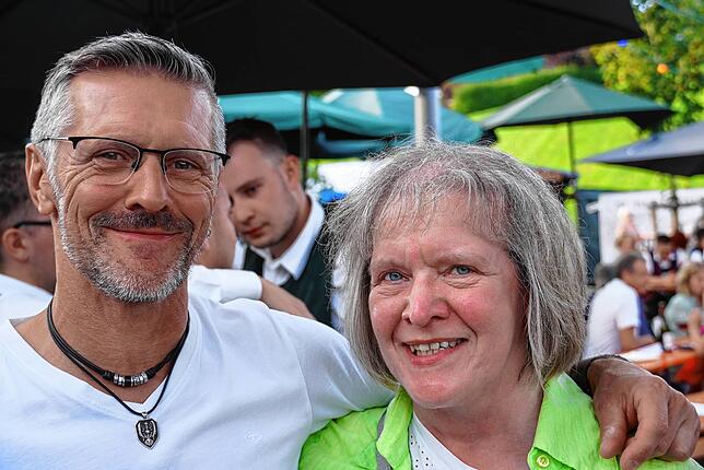 Bild 25: Dritter Tag vom Weinfest in Bermatingen: Auch am Sonntag waren zahlreiche Besucher vor Ort