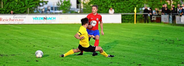 Bild 12: Die besten Bilder vom Spitzenspiel der Bezirksliga Bodensee zwischen Öhningen-Gaienhofen und Salem!