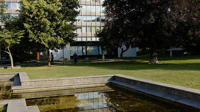 Das ehemalige Hochhaus der Telekom wird in einen Wohnpark umgebaut. 280 Wohnungen und 60 Kindergartenplätze sind geplant.