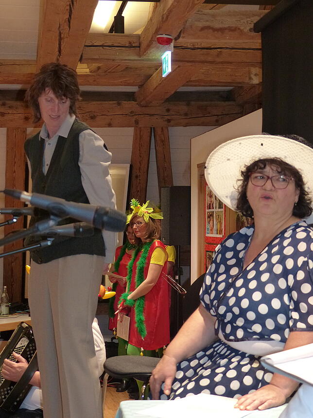 Bild 7: Alle Bilder zur Frauenfasnet der Katholischen Frauengemeinschaft Markdorf (2)