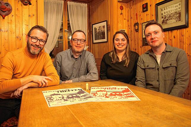 Sie freuen sich auf die „Fasnacht für alle“ beim Hochrhein-Narrentreffen in Waldshut (von links): Zunftmeister Stephan Vatter, ...