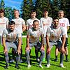 Die Neuzugänge beim FC Königsfeld mit den Trainern. Stehend, von links: Martin Ketterer (neuer Trainer 2. Mannschaft), Gianluca Scuderi, ...