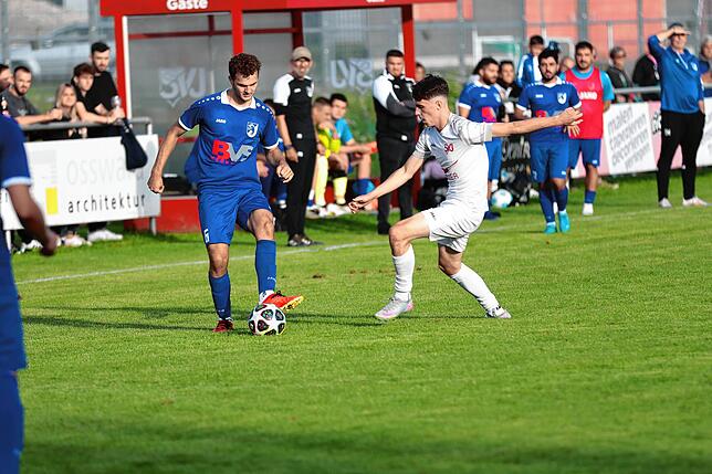 Bild 33: FC Erzingen gewinnt Derby beim SV Jestetten vor 400 Zuschauern mit 3:1 – und wir haben Fotos!