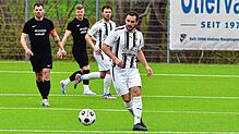 Eiskalt am Punkt: Lukas Schmeller &ndash; hier ein Archivbild &ndash; traf noch vor der Pause zum per Foulelfmeter 2:0-Endstand für den ...