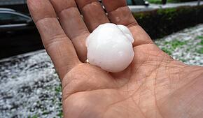 Bild : Hagelkörner groß wie Taubeneier! Bilder vom Unwetter am 1. Juni in Bad Säckingen